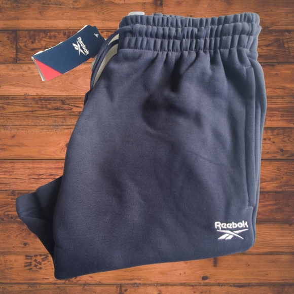 New Reebok Shorts - Picture 2 of 2